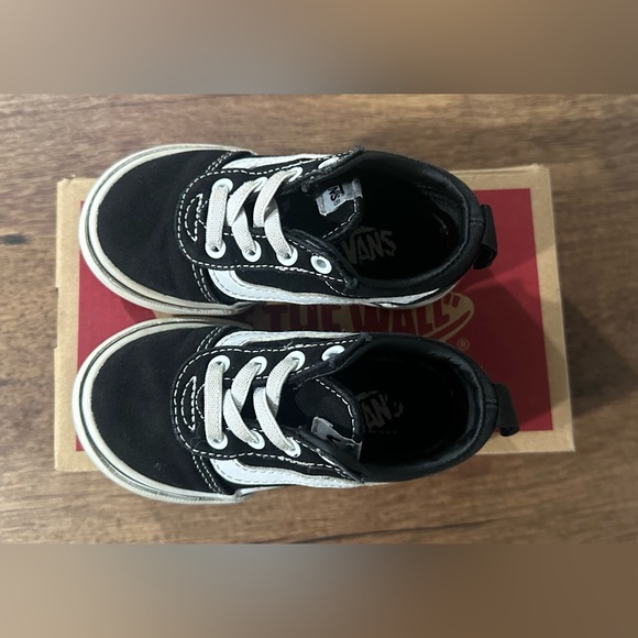 Vans Ward Slip On Sneakers - Picture 3 of 5